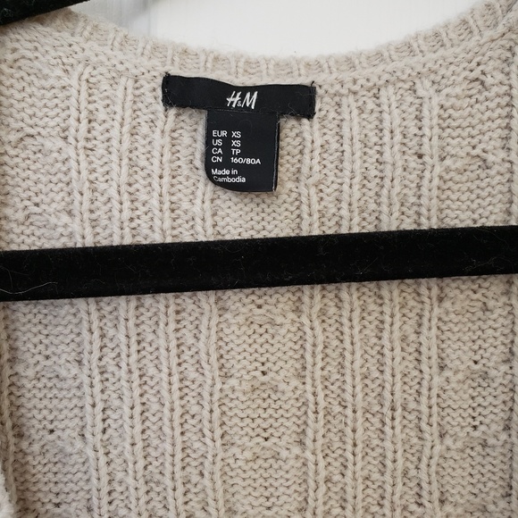 Sweater - Picture 3 of 3